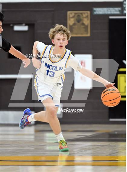 Thumbnail 3 in Casa Roble vs. Lincoln (Mel Good Holiday Classic) photogallery.