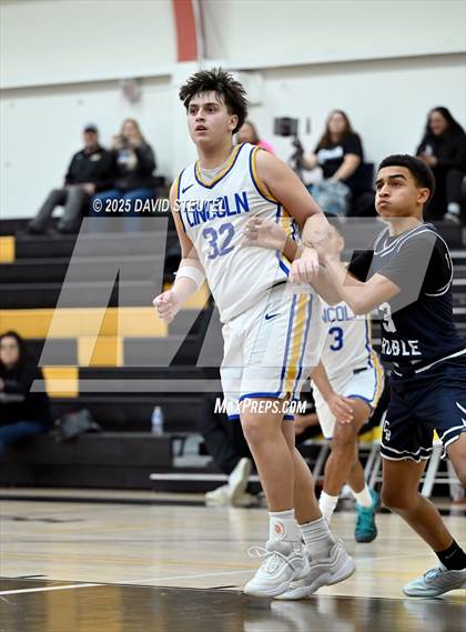 Thumbnail 1 in Casa Roble vs. Lincoln (Mel Good Holiday Classic) photogallery.