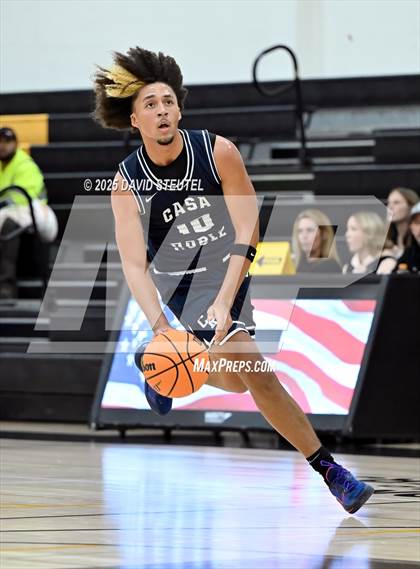 Thumbnail 3 in Casa Roble vs. Lincoln (Mel Good Holiday Classic) photogallery.