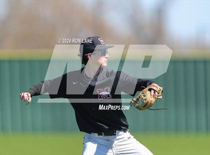 Thumbnail 3 in Deer Creek @ Mustang photogallery.