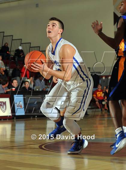 Thumbnail 3 in Santa Margarita vs. King (MaxPreps Holiday Classic) photogallery.