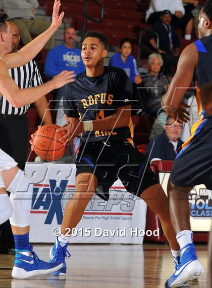 Thumbnail 1 in Santa Margarita vs. King (MaxPreps Holiday Classic) photogallery.
