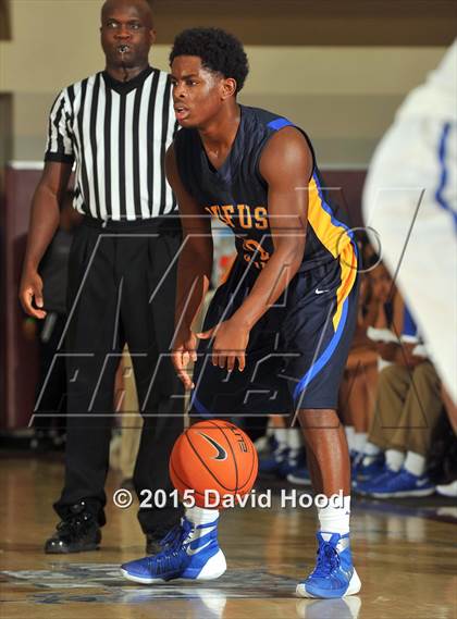 Thumbnail 2 in Santa Margarita vs. King (MaxPreps Holiday Classic) photogallery.