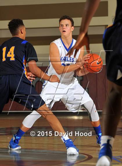 Thumbnail 3 in Santa Margarita vs. King (MaxPreps Holiday Classic) photogallery.
