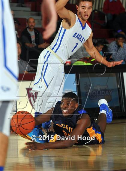 Thumbnail 2 in Santa Margarita vs. King (MaxPreps Holiday Classic) photogallery.