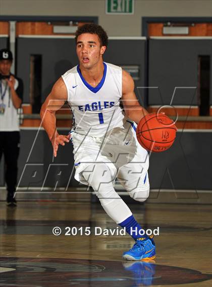 Thumbnail 1 in Santa Margarita vs. King (MaxPreps Holiday Classic) photogallery.