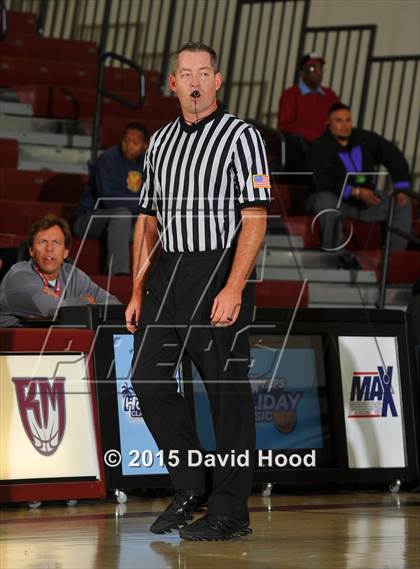 Thumbnail 1 in Santa Margarita vs. King (MaxPreps Holiday Classic) photogallery.