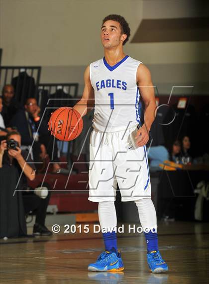 Thumbnail 2 in Santa Margarita vs. King (MaxPreps Holiday Classic) photogallery.