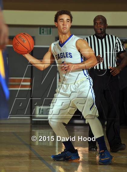 Thumbnail 1 in Santa Margarita vs. King (MaxPreps Holiday Classic) photogallery.