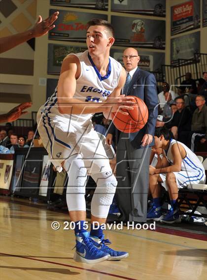 Thumbnail 2 in Santa Margarita vs. King (MaxPreps Holiday Classic) photogallery.