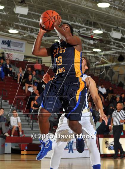 Thumbnail 1 in Santa Margarita vs. King (MaxPreps Holiday Classic) photogallery.