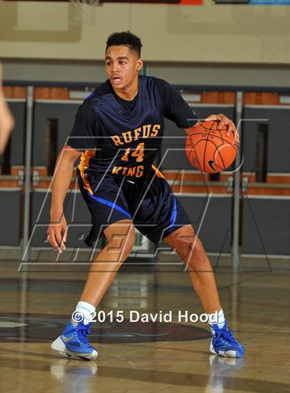 Thumbnail 3 in Santa Margarita vs. King (MaxPreps Holiday Classic) photogallery.