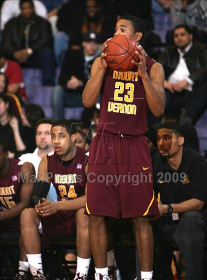 Thumbnail 1 in St. Raymond Boys vs. Mt. Vernon (SNY Invitational) photogallery.