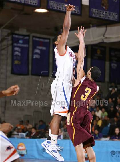 Thumbnail 3 in St. Raymond Boys vs. Mt. Vernon (SNY Invitational) photogallery.