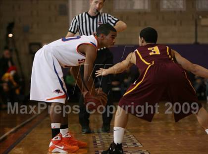 Thumbnail 2 in St. Raymond Boys vs. Mt. Vernon (SNY Invitational) photogallery.