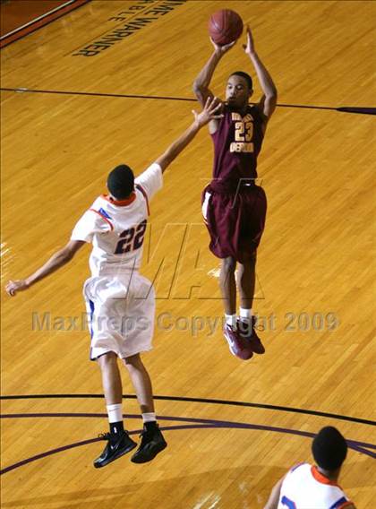 Thumbnail 1 in St. Raymond Boys vs. Mt. Vernon (SNY Invitational) photogallery.