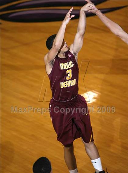 Thumbnail 1 in St. Raymond Boys vs. Mt. Vernon (SNY Invitational) photogallery.