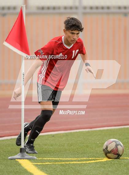 Thumbnail 2 in Washington vs. Paradise Valley (AIA 5A Quarterfinals) photogallery.