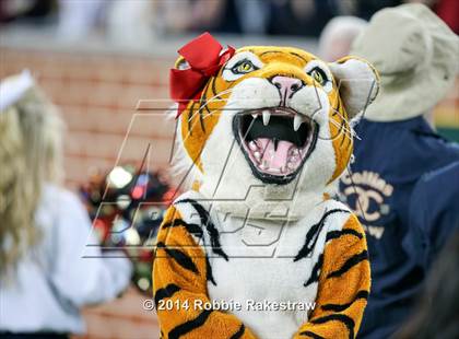 Thumbnail 2 in Klein Collins vs. Skyline (UIL 6A Semifinal) photogallery.