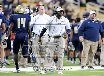 Thumbnail 3 in Klein Collins vs. Skyline (UIL 6A Semifinal) photogallery.