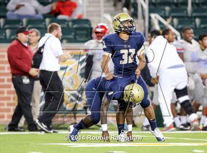 Thumbnail 3 in Klein Collins vs. Skyline (UIL 6A Semifinal) photogallery.
