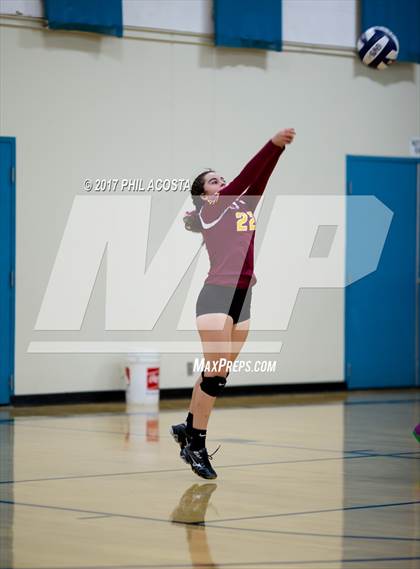 Thumbnail 2 in Cantwell-Sacred Heart vs Holy Family photogallery.