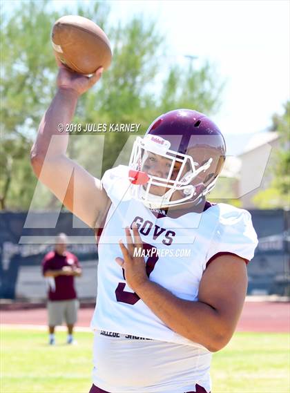 Thumbnail 1 in Farrington vs Carson (Polynesian Football Classic) photogallery.