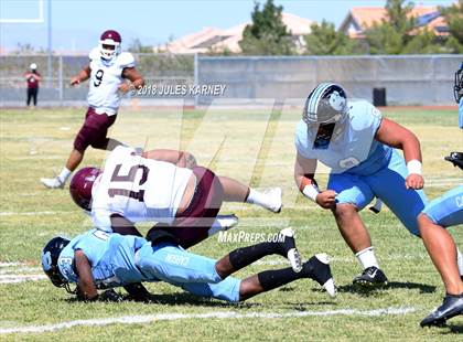 Thumbnail 2 in Farrington vs Carson (Polynesian Football Classic) photogallery.