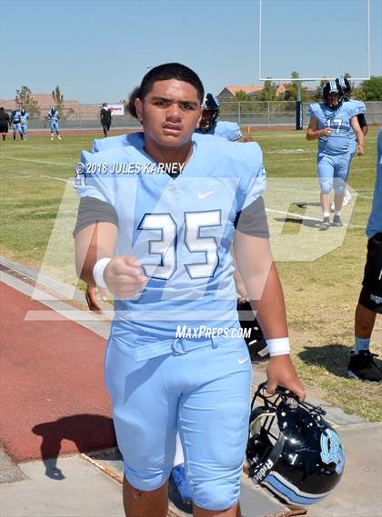 Thumbnail 3 in Farrington vs Carson (Polynesian Football Classic) photogallery.
