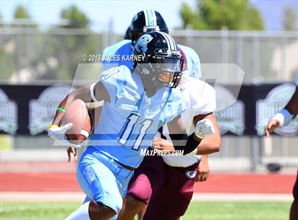 Thumbnail 2 in Farrington vs Carson (Polynesian Football Classic) photogallery.