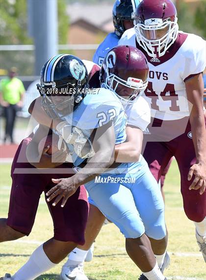 Thumbnail 3 in Farrington vs Carson (Polynesian Football Classic) photogallery.