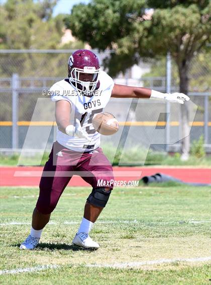 Thumbnail 2 in Farrington vs Carson (Polynesian Football Classic) photogallery.