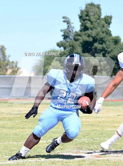 Thumbnail 2 in Farrington vs Carson (Polynesian Football Classic) photogallery.