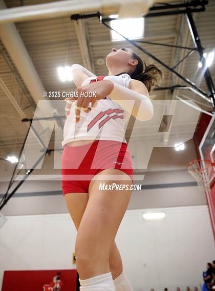 Thumbnail 2 in Combs vs Arizona Lutheran Academy (Florence Invitational) photogallery.