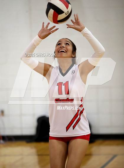 Thumbnail 3 in Combs vs Arizona Lutheran Academy (Florence Invitational) photogallery.