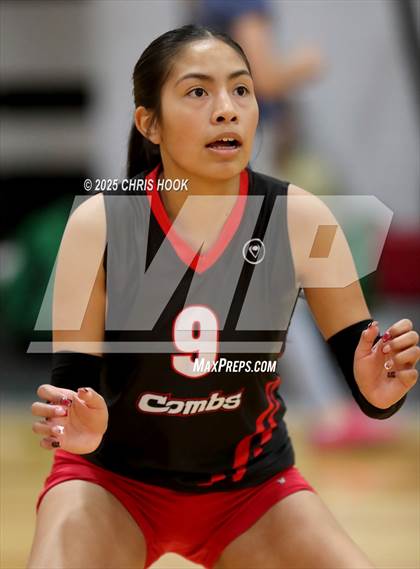 Thumbnail 2 in Combs vs Arizona Lutheran Academy (Florence Invitational) photogallery.