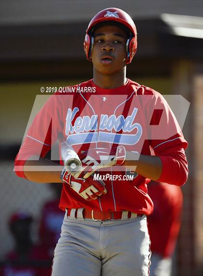 Thumbnail 3 in Kenwood v Chicago Mt. Carmel (IHSA 4A Regional Semifinal) photogallery.