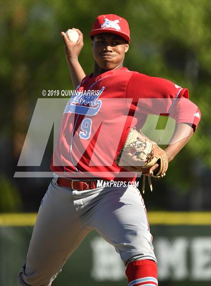Thumbnail 3 in Kenwood v Chicago Mt. Carmel (IHSA 4A Regional Semifinal) photogallery.