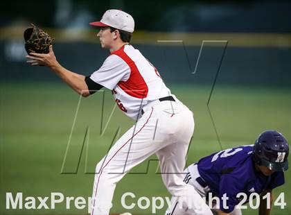 Thumbnail 3 in Mansfield Legacy vs Hallsville (UIL 4A Region II Playoff) photogallery.