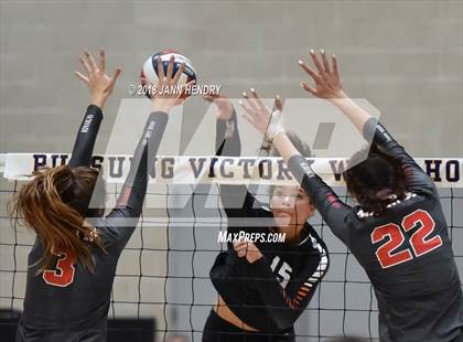 Thumbnail 2 in Central @ Mater Dei (CIF State Open Division Final) photogallery.
