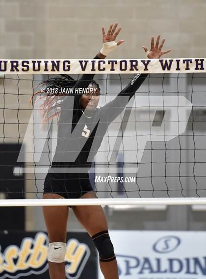 Thumbnail 1 in Central @ Mater Dei (CIF State Open Division Final) photogallery.