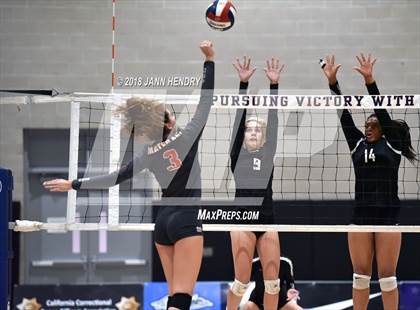 Thumbnail 1 in Central @ Mater Dei (CIF State Open Division Final) photogallery.