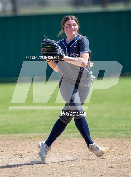 Thumbnail 3 in Evadale vs West Orange Stark (Evadale Tournament) photogallery.