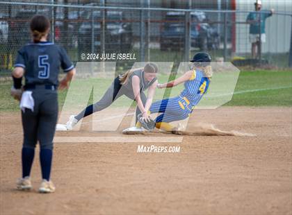 Thumbnail 3 in Evadale vs West Orange Stark (Evadale Tournament) photogallery.