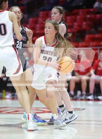 Thumbnail 1 in Viewmont vs. Bountiful (UHSAA 5A Quarterfinal) photogallery.