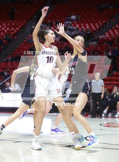 Thumbnail 1 in Viewmont vs. Bountiful (UHSAA 5A Quarterfinal) photogallery.