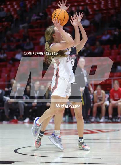 Thumbnail 3 in Viewmont vs. Bountiful (UHSAA 5A Quarterfinal) photogallery.