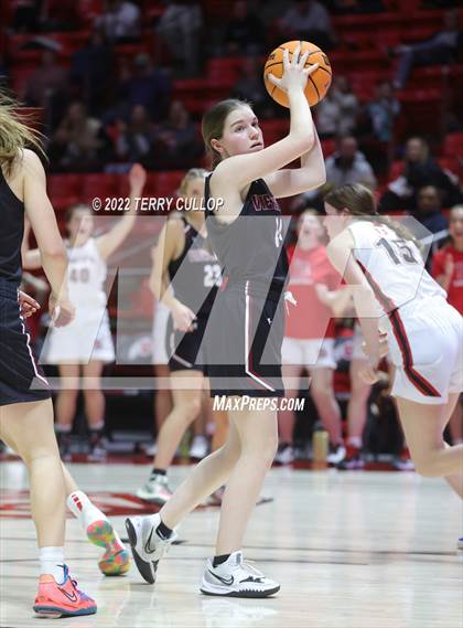 Thumbnail 3 in Viewmont vs. Bountiful (UHSAA 5A Quarterfinal) photogallery.