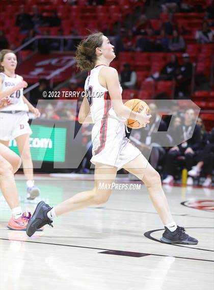 Thumbnail 1 in Viewmont vs. Bountiful (UHSAA 5A Quarterfinal) photogallery.