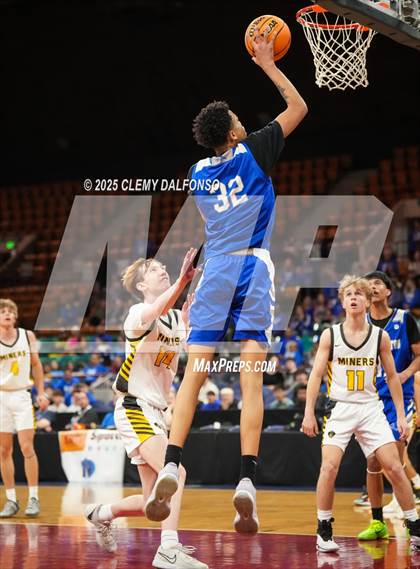 Thumbnail 1 in Fort Lupton vs Prospect Ridge Academy (CHSAA 4A Great 8) photogallery.